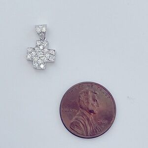 Diamond 💎 Cross Pendant